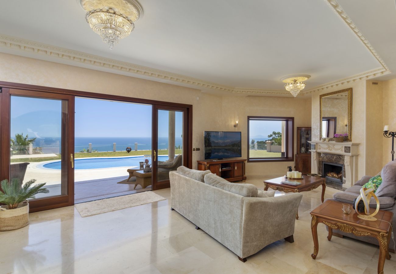 Villa i Estepona - Villa Alta Vista