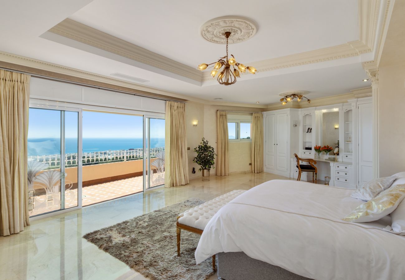 Villa i Estepona - Villa Alta Vista