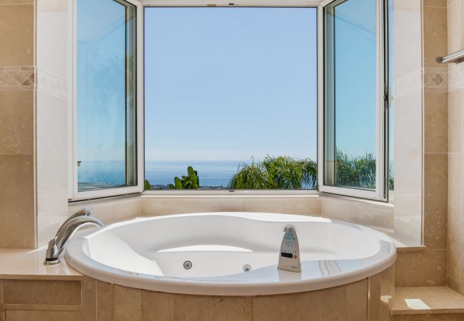 Villa i Marbella - Villa Los Monteros Villa i Marbella - Villa Los Monteros