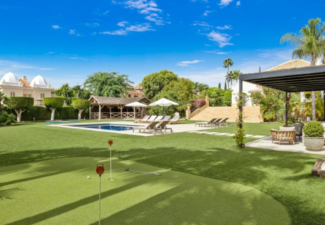 Villa i Estepona - Villa Paraiso - Gym | Putting Green | Heated Pool Villa i Estepona - Villa Paraiso - Gym | Putting Green | Heated Pool