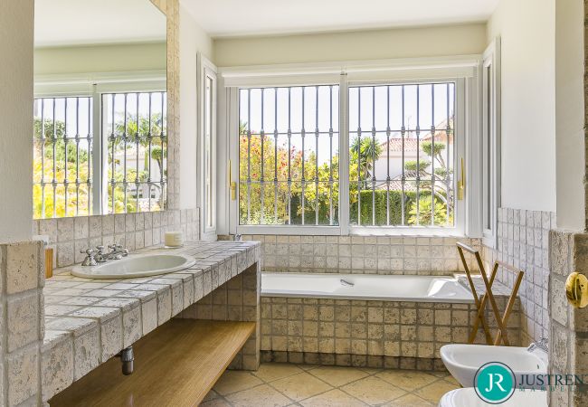 Villa i Estepona - Villa Paraiso - Gym | Putting Green | Heated Pool Villa i Estepona - Villa Paraiso - Gym | Putting Green | Heated Pool