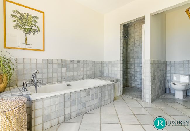 Villa i Estepona - Villa Paraiso - Gym | Putting Green | Heated Pool Villa i Estepona - Villa Paraiso - Gym | Putting Green | Heated Pool