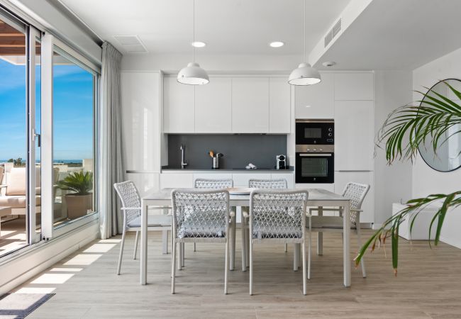 Lejlighed i Estepona - Mirage Penthouse - Sea views & Jacuzzi! Lejlighed i Estepona - Mirage Penthouse - Sea views & Jacuzzi!