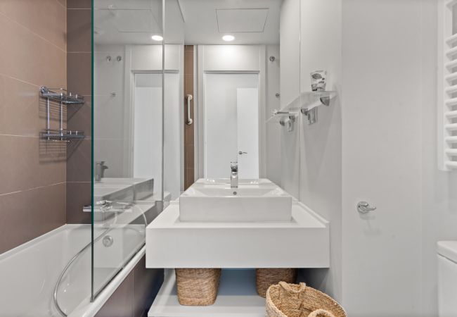 Lejlighed i Estepona - Mirage Penthouse - Sea views & Jacuzzi! Lejlighed i Estepona - Mirage Penthouse - Sea views & Jacuzzi!