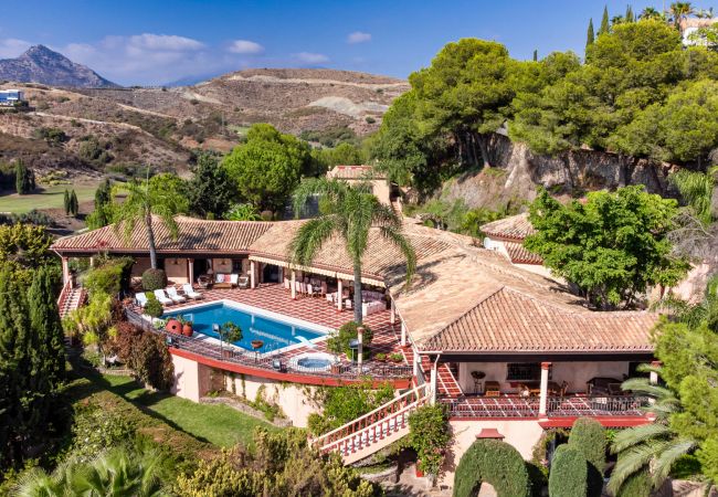 Villa i Estepona - Villa Palm Ridge