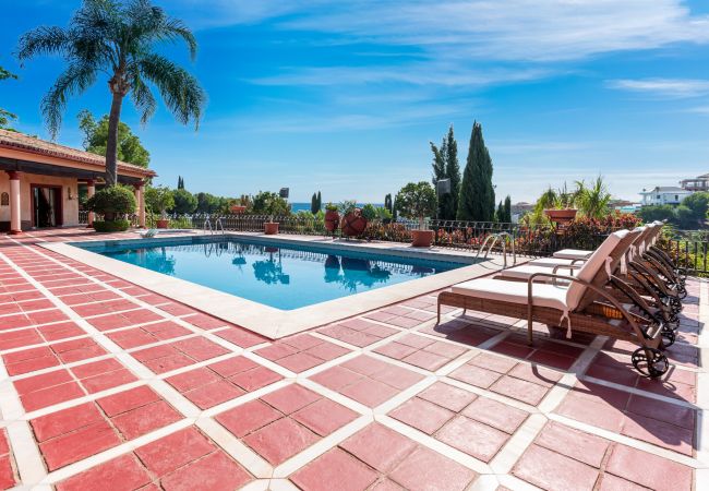 Villa i Estepona - Villa Palm Ridge