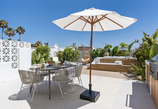 Byhus i Marbella - Playa Bella - Designer Beach Escape Byhus i Marbella - Playa Bella - Designer Beach Escape