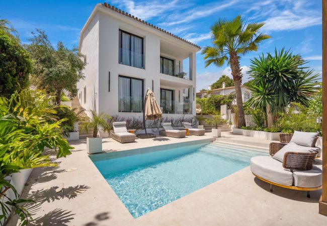 Villa i Nueva andalucia - Villa Serenis
