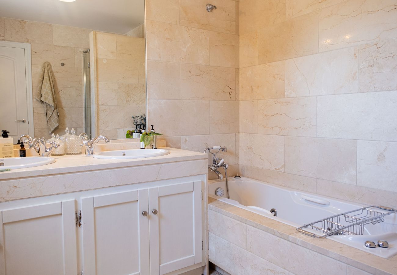 Villa i San Pedro de Alcántara - Villa Limones | Luxury Beachside Villa 