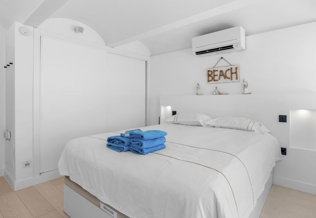 Byhus i Estepona - Casa Bahia Dorada