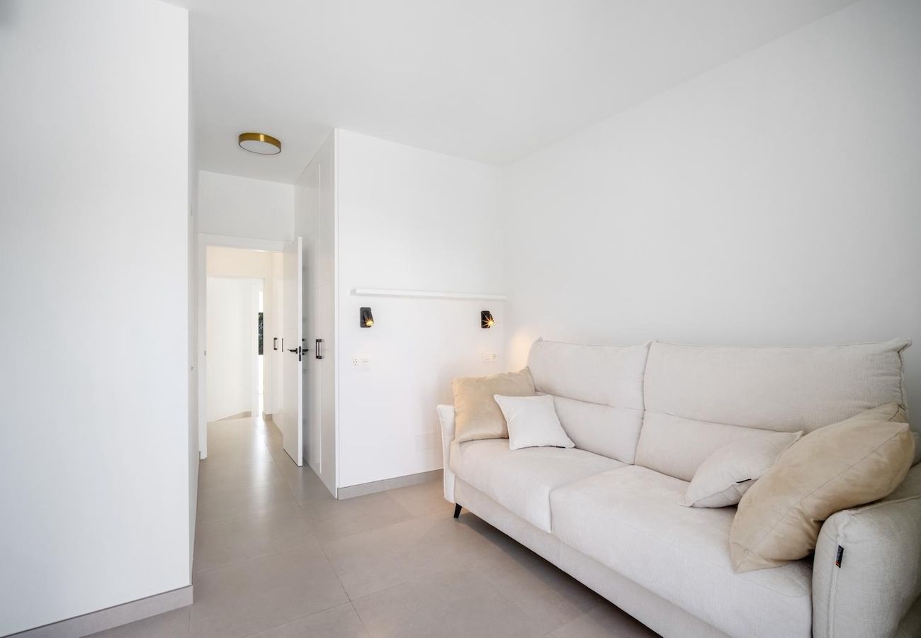 Byhus i Nueva andalucia - Aurora Townhouse