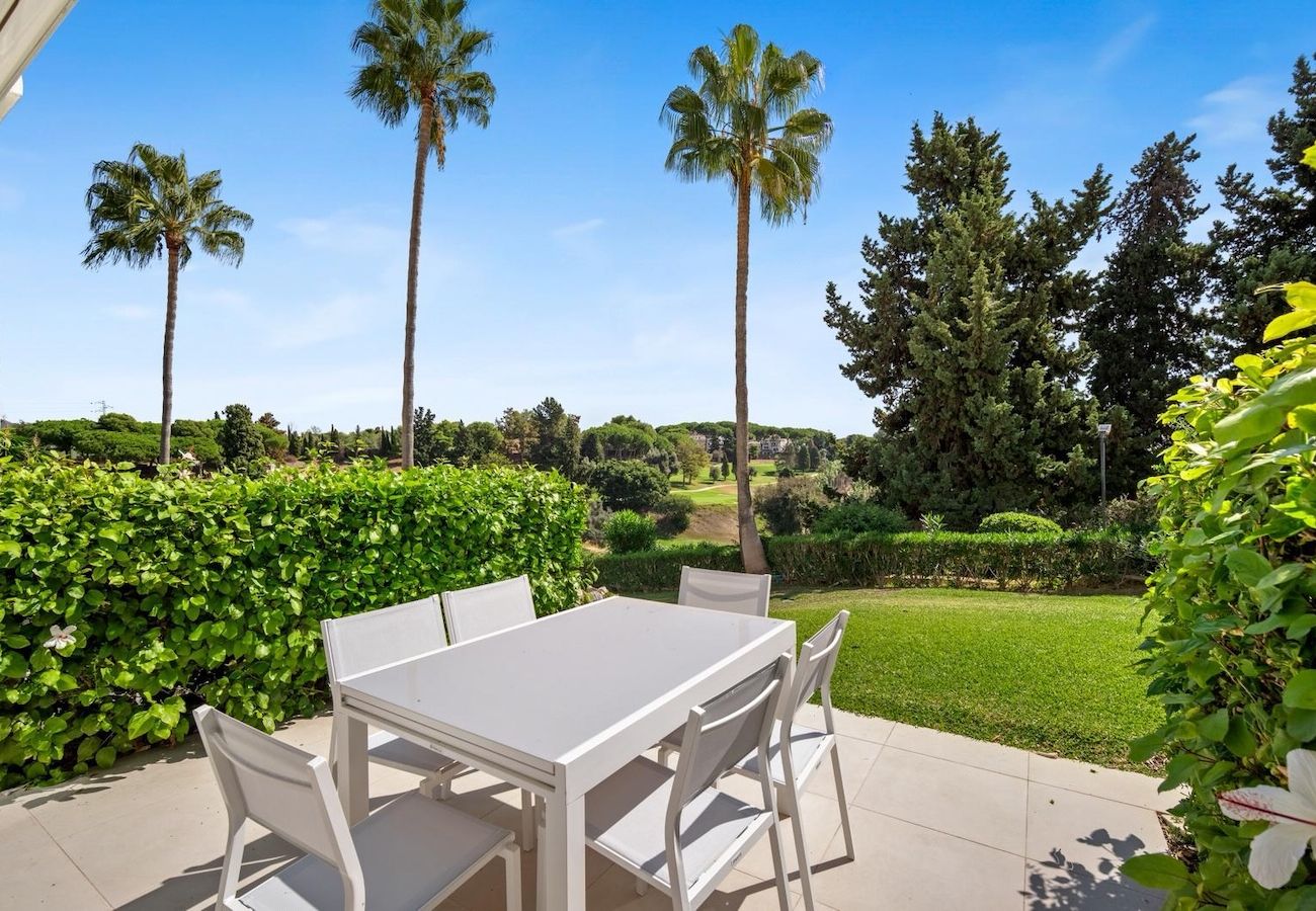 Byhus i Nueva andalucia - Aurora Townhouse