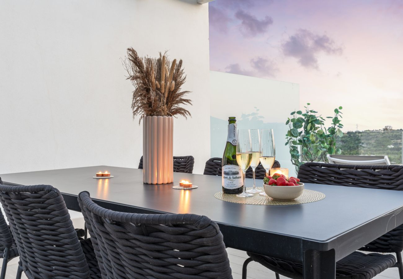 Byhus i Estepona - Oceana Townhouse