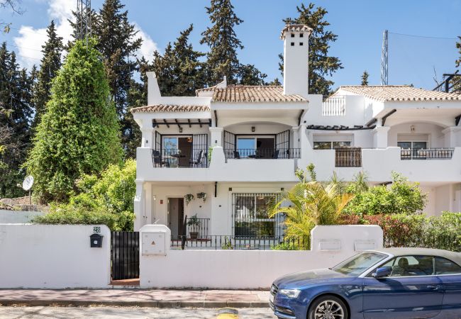 Doppelhaushälfte in Marbella - Casa Esquina