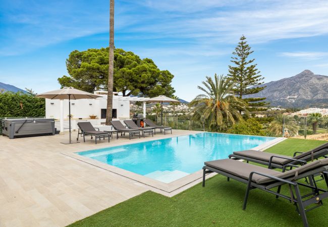 Villa in Nueva andalucia - Villa Miramar Villa in Nueva andalucia - Villa Miramar