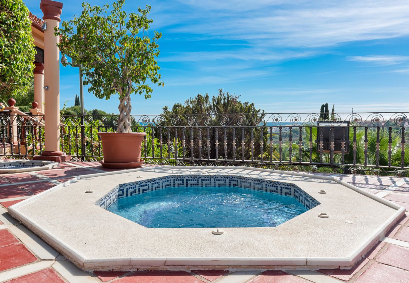 Villa in Estepona - Villa Palm Ridge