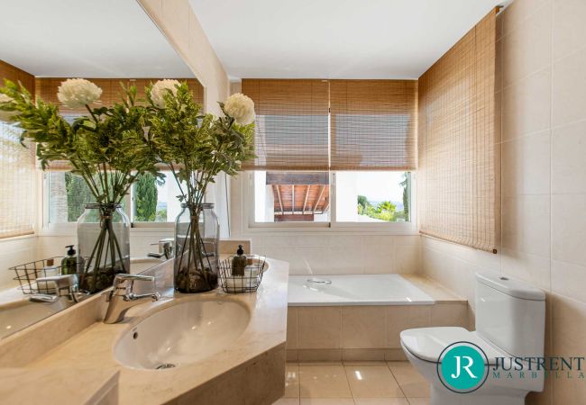 Villa in Benahavís - Villa La Alqueria Villa in Benahavís - Villa La Alqueria