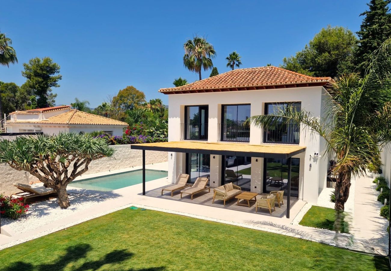 Villa in Neu-Andalusien - Villa La Perla