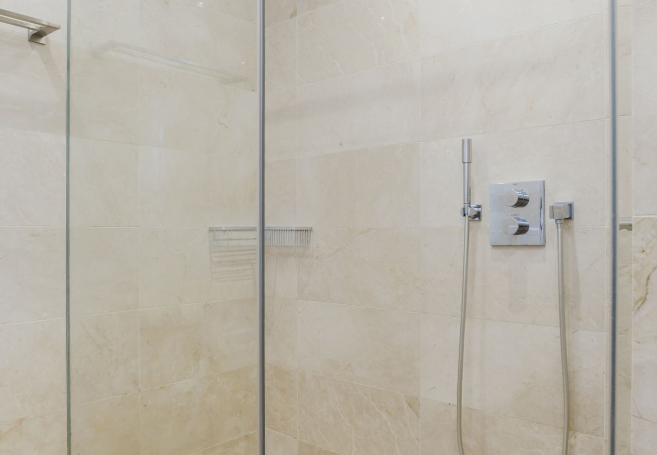 Doppelhaushälfte in Marbella - Casa La Finca