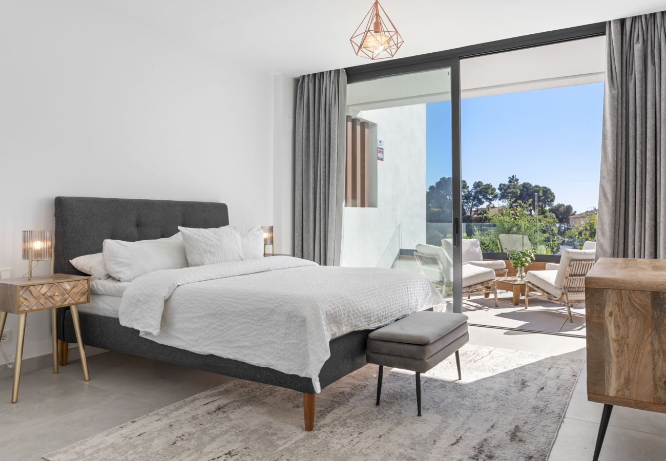 Ferienwohnung in Marbella - Cabopino Penthouse with Private Pool