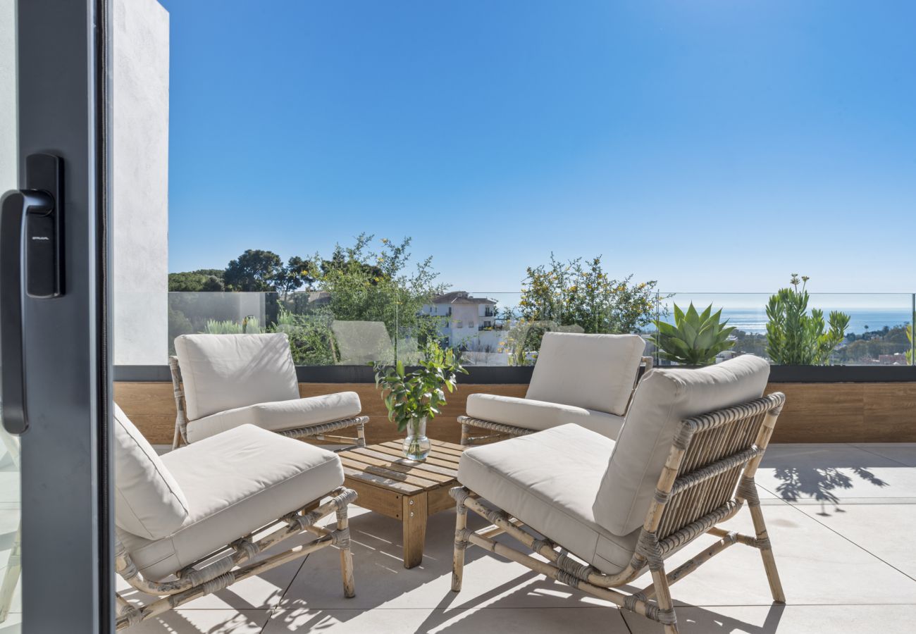 Ferienwohnung in Marbella - Cabopino Penthouse with Private Pool