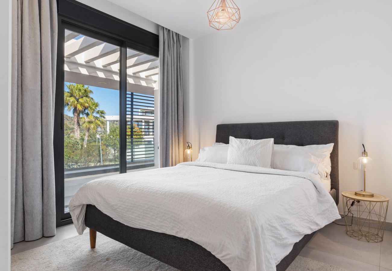 Ferienwohnung in Marbella - Cabopino Penthouse with Private Pool