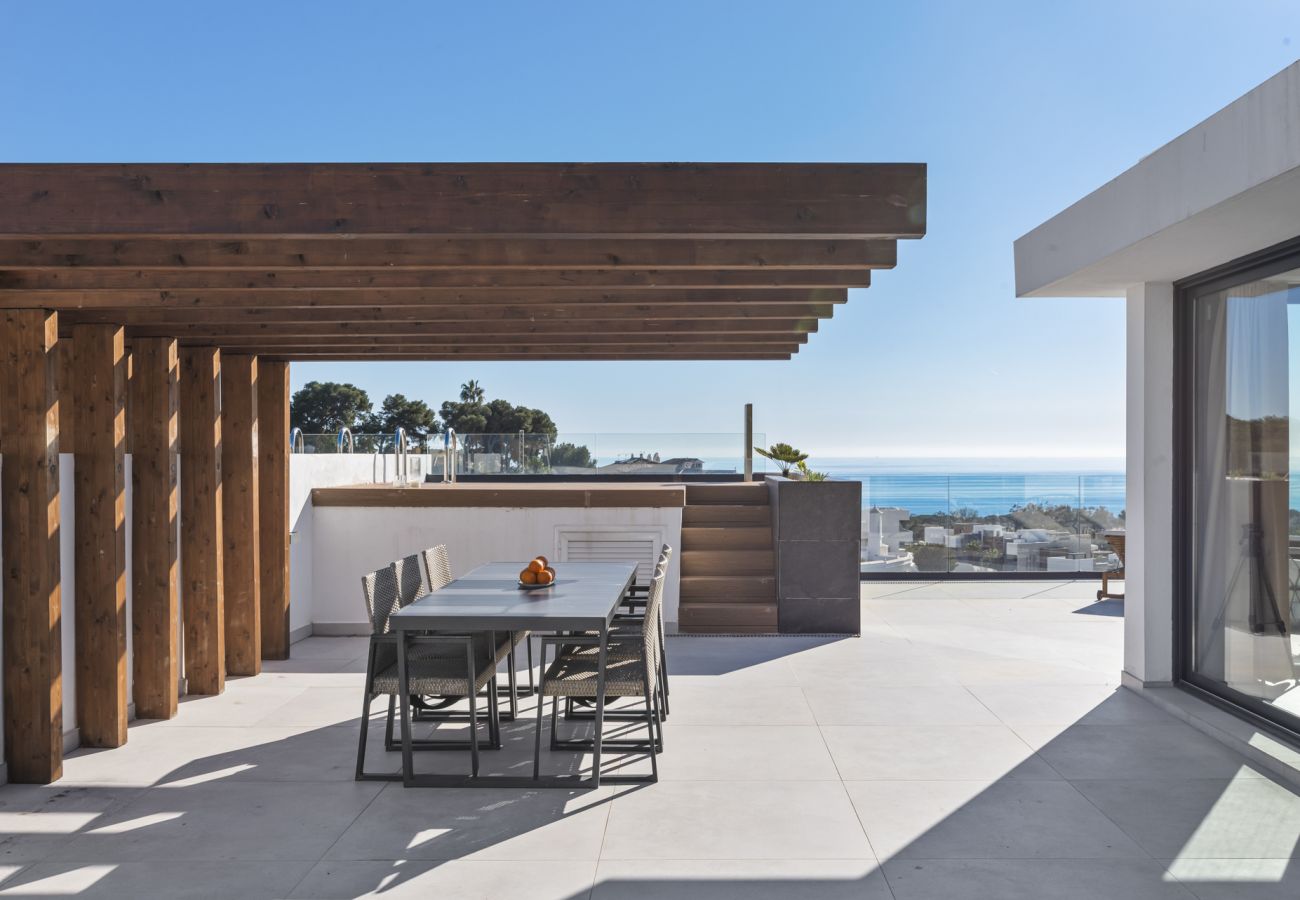 Ferienwohnung in Marbella - Cabopino Penthouse with Private Pool