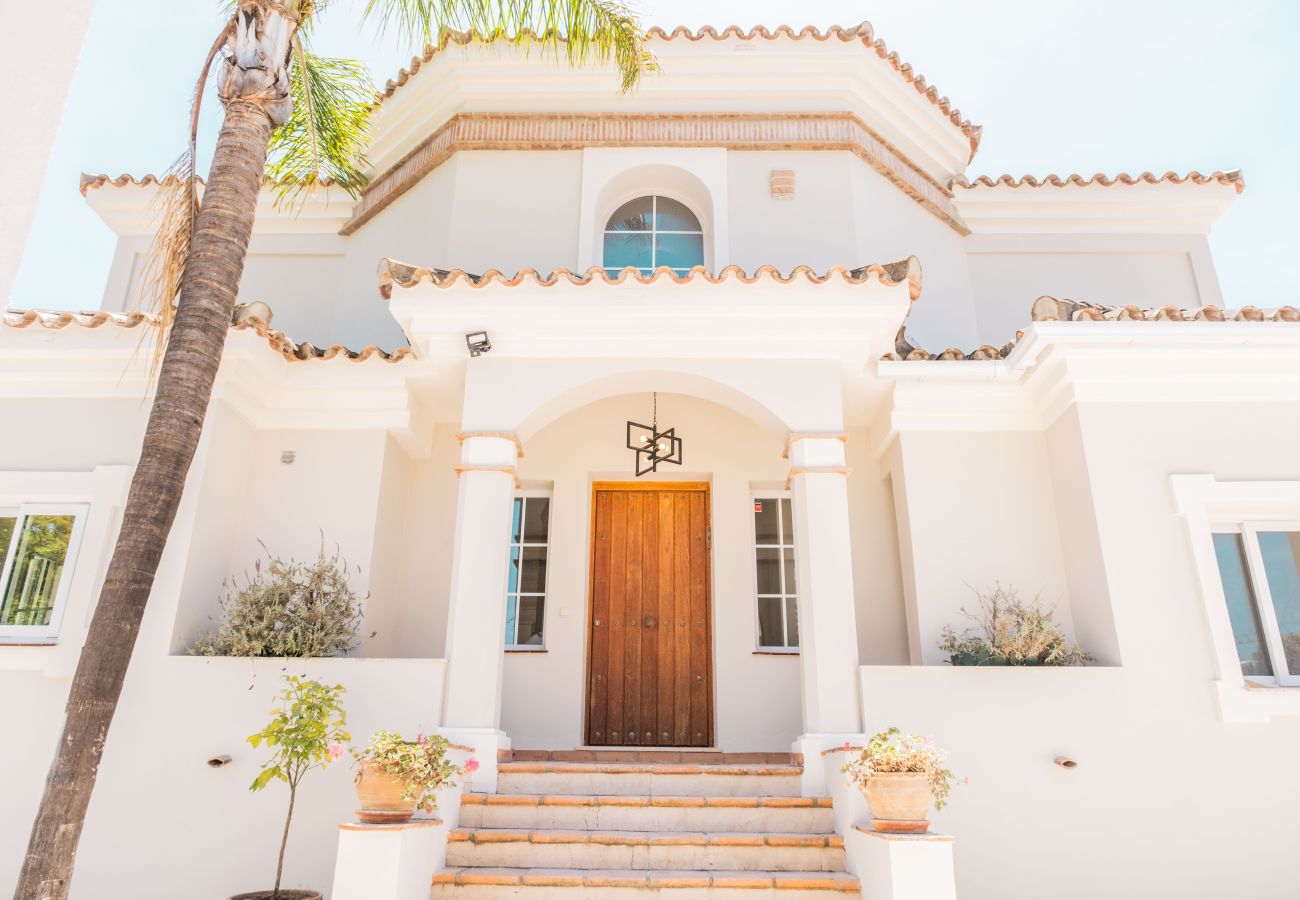Villa in San Pedro de Alcántara - Villa Limones | Luxury Beachside Villa 
