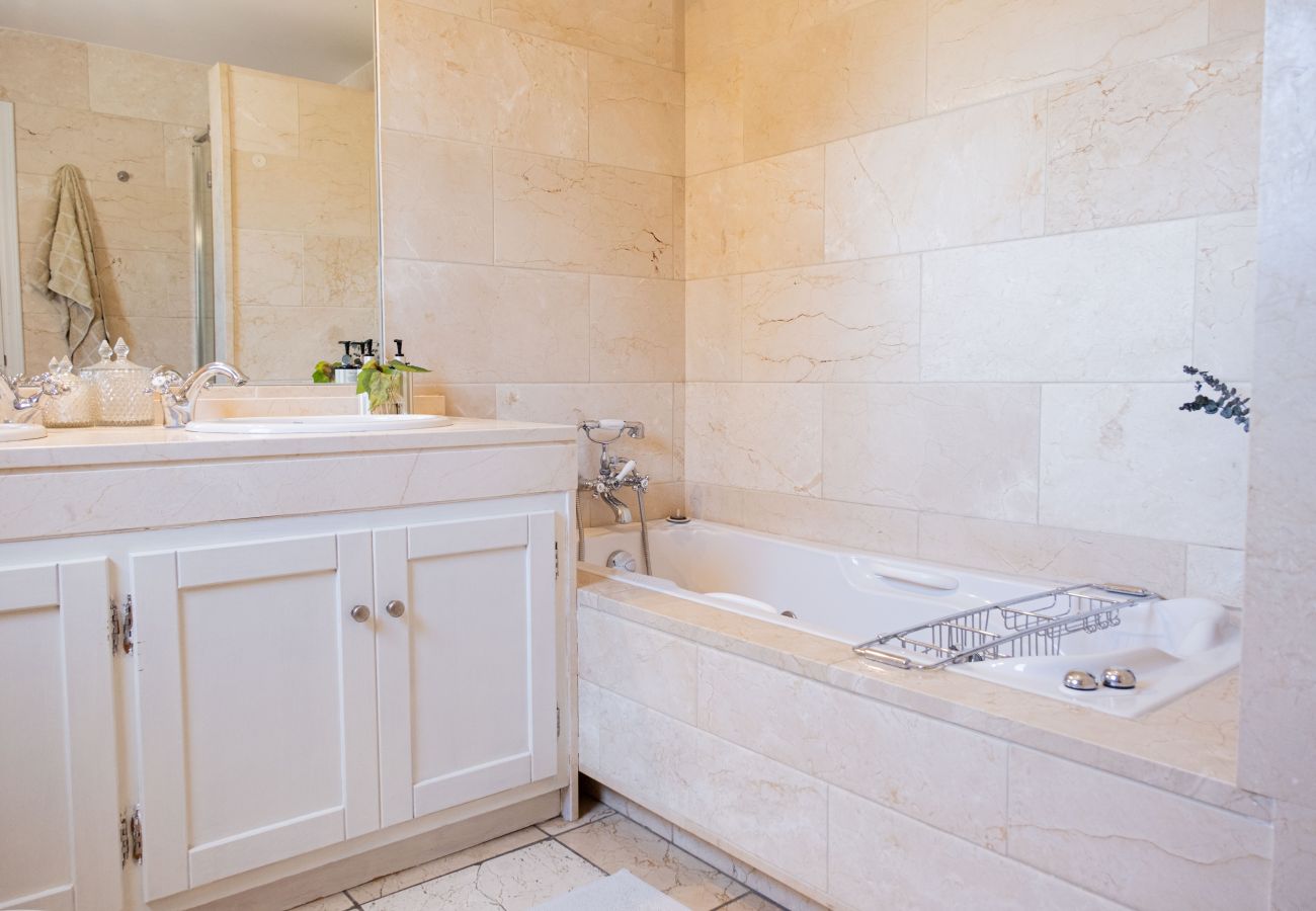 Villa in San Pedro de Alcántara - Villa Limones | Luxury Beachside Villa 