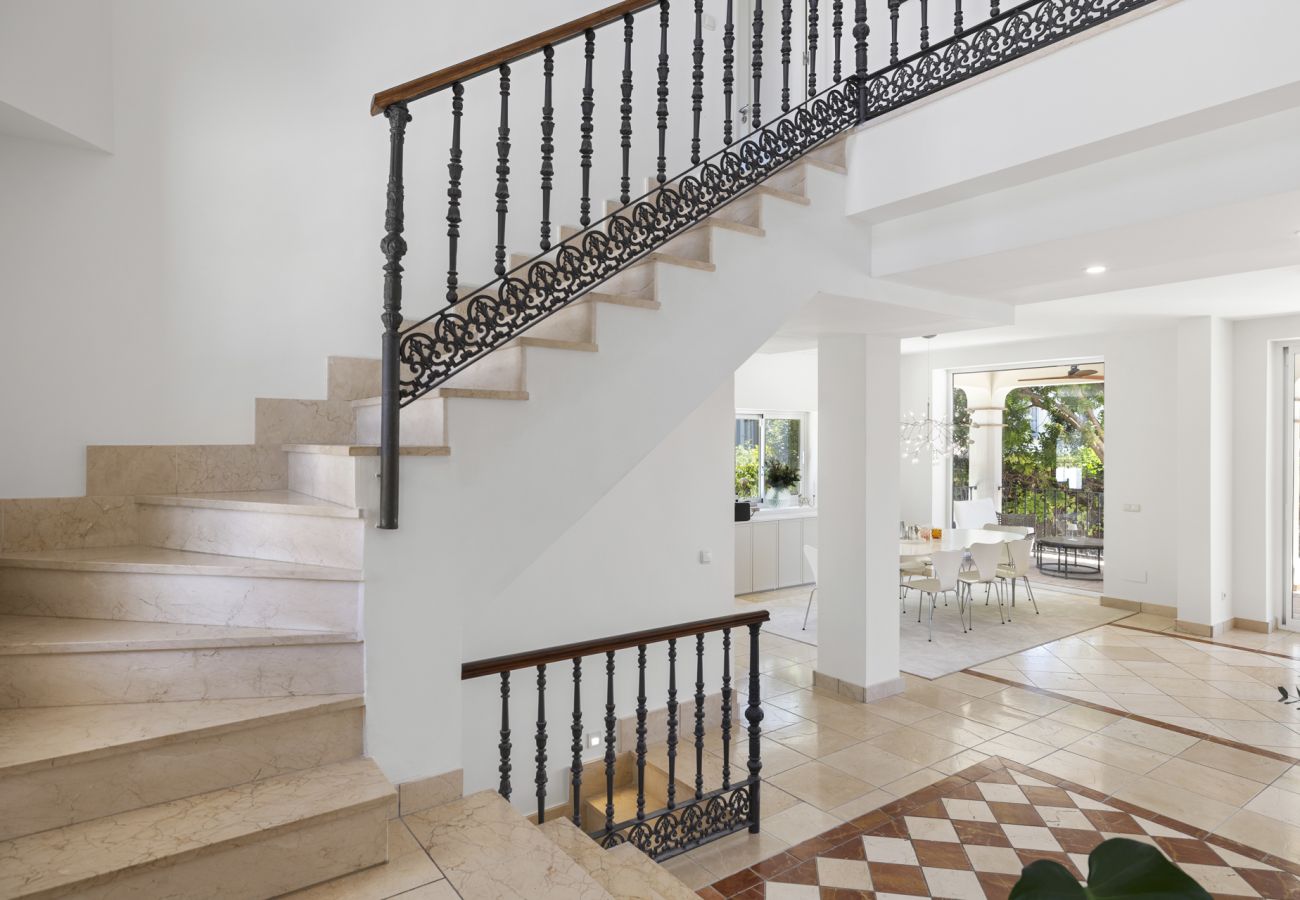 Villa in San Pedro de Alcántara - Villa Limones | Luxury Beachside Villa