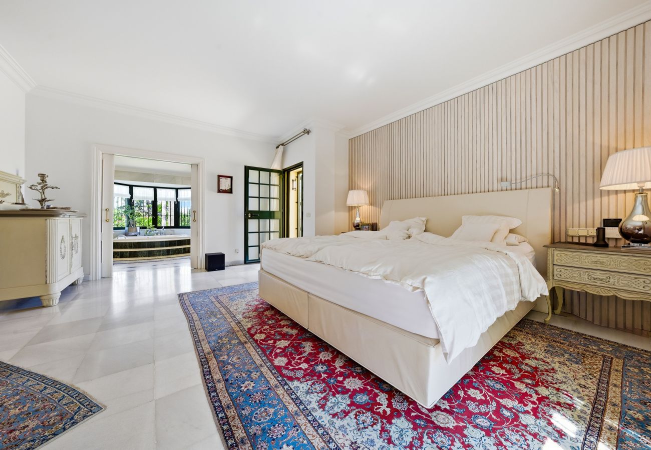 Villa in San Pedro de Alcántara - Villa Amarilla
