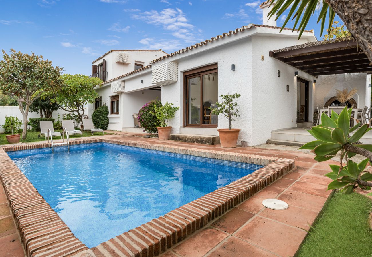 Villa en San Pedro de Alcántara - Casa Adel