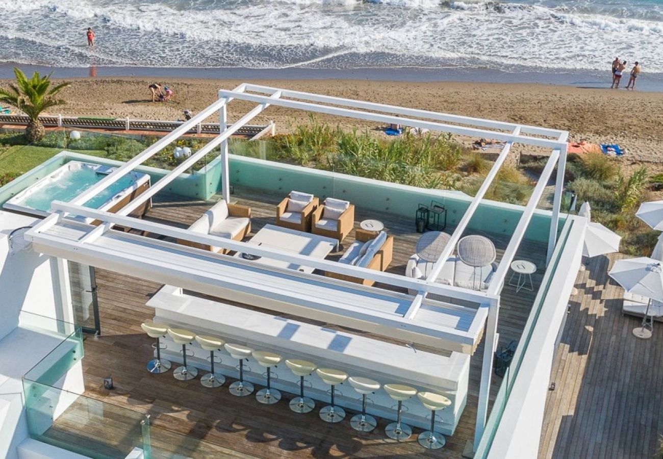 Villa en Marbella - The Beach House
