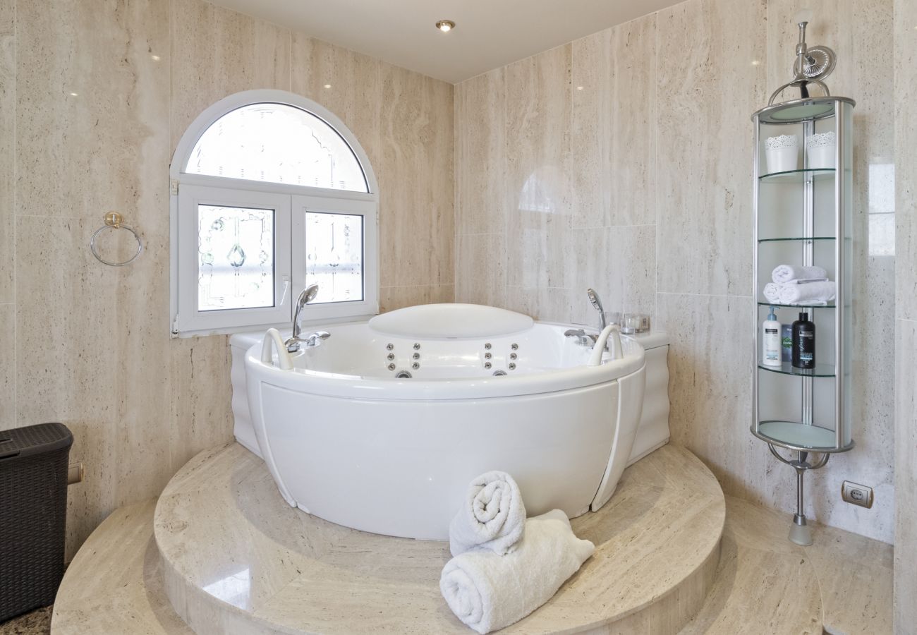 Villa en Estepona - Villa Alta Vista