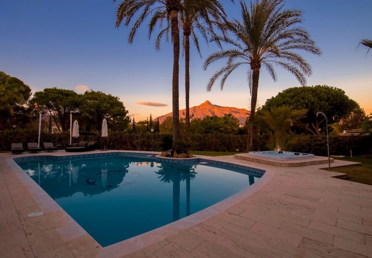 Villa en Marbella - Villa Pena Blanca