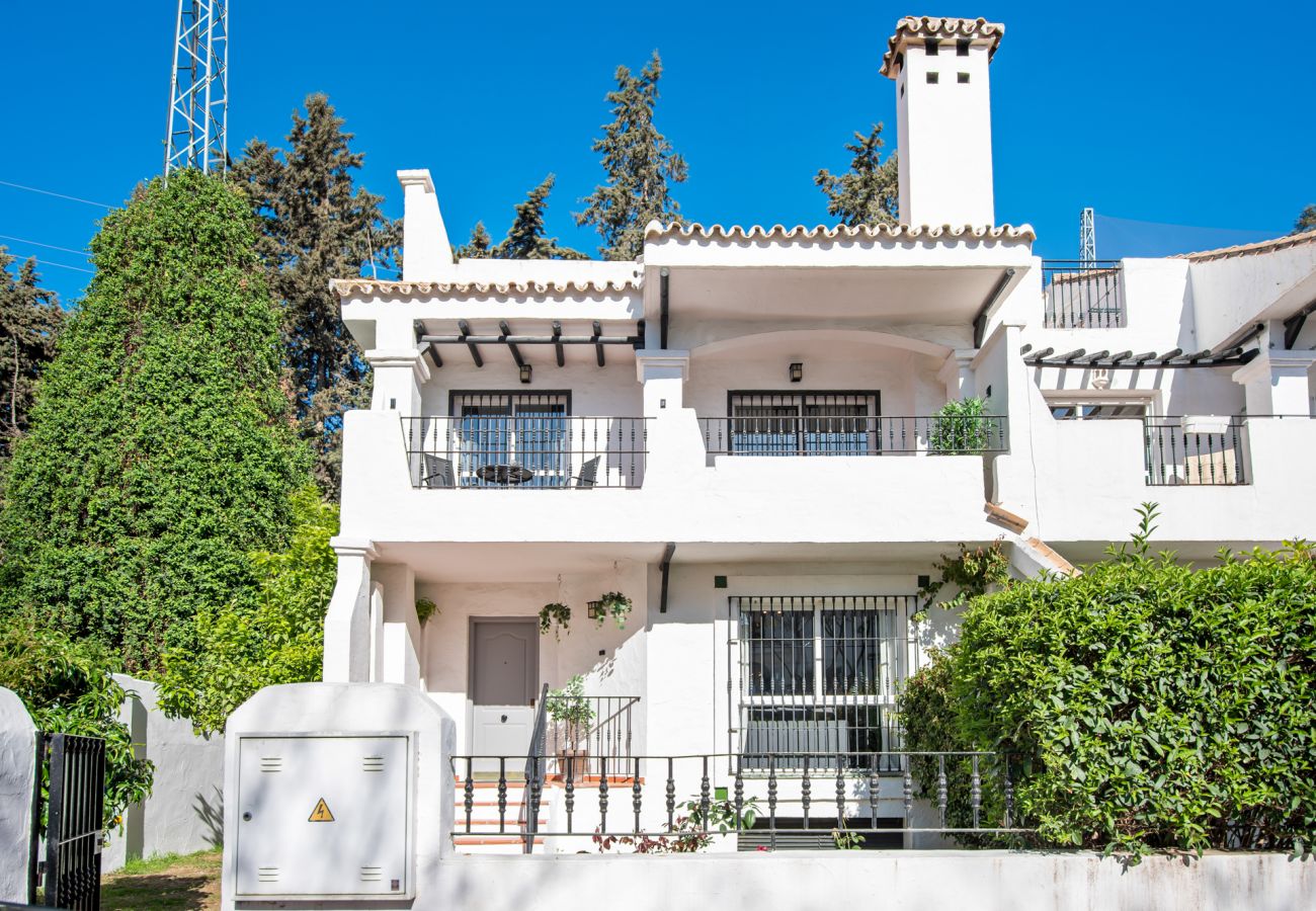 Casa adosada en Marbella - Casa Esquina