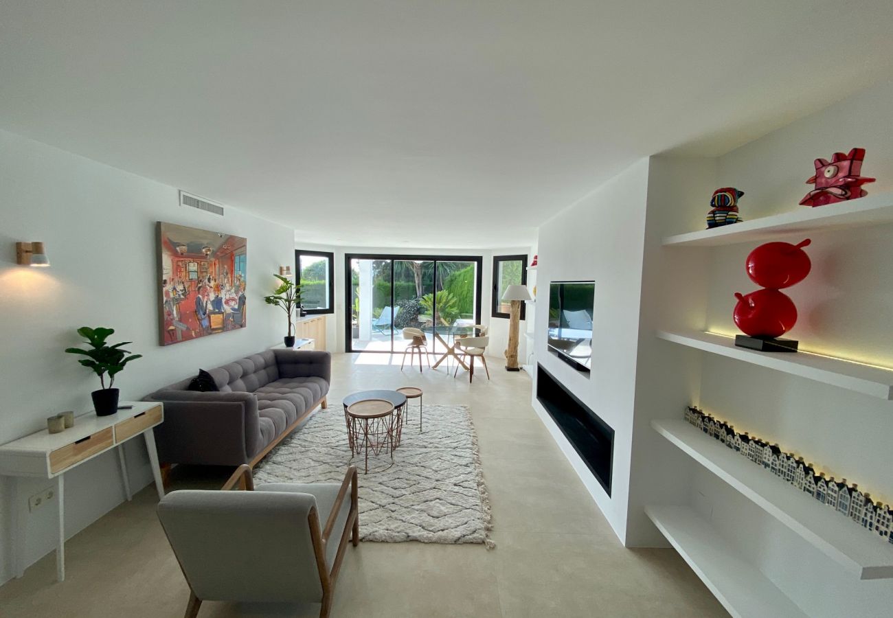Villa en Estepona - Villa Feliz