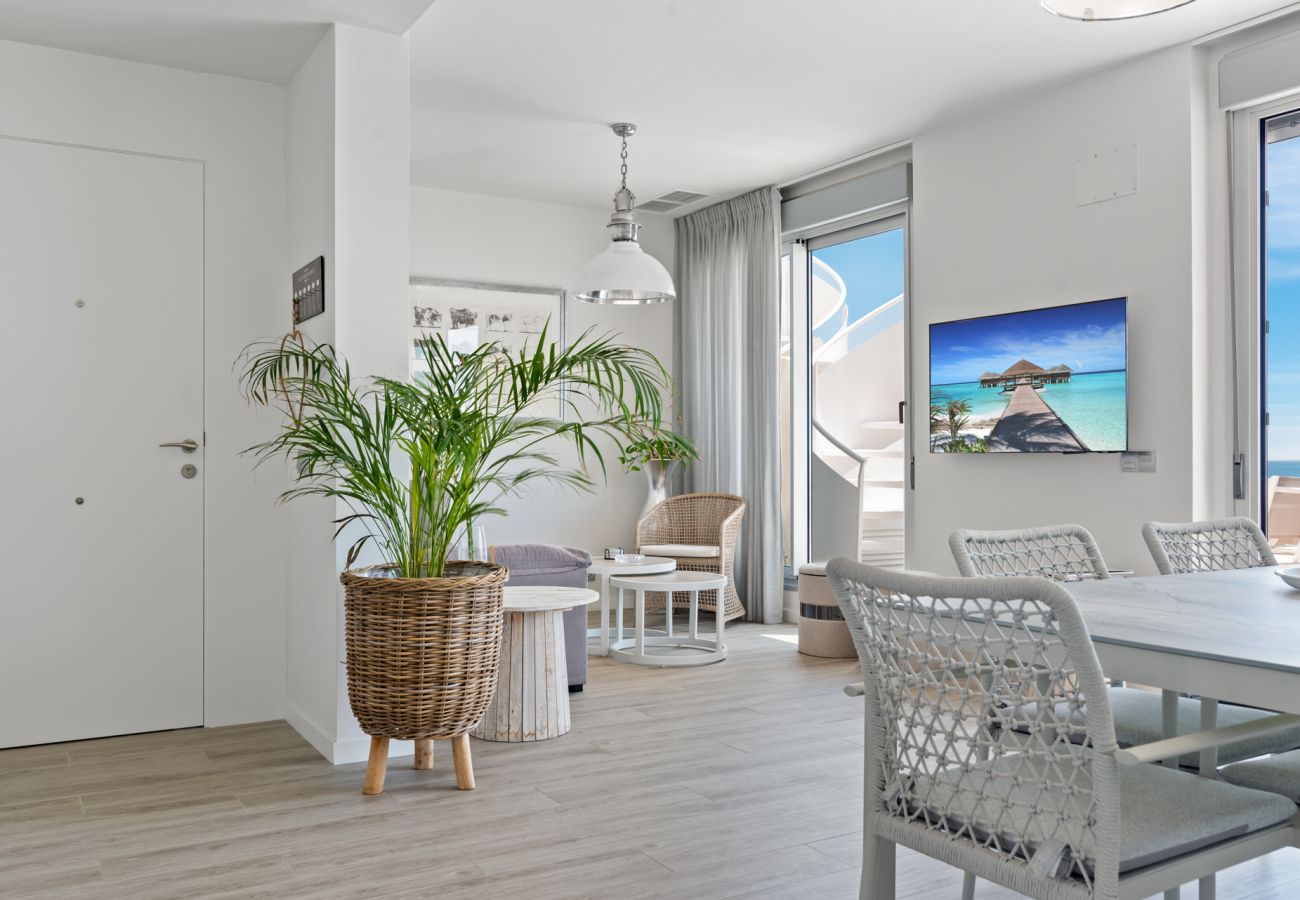 Apartamento en Estepona - Mirage Penthouse - Sea views & Jacuzzi!