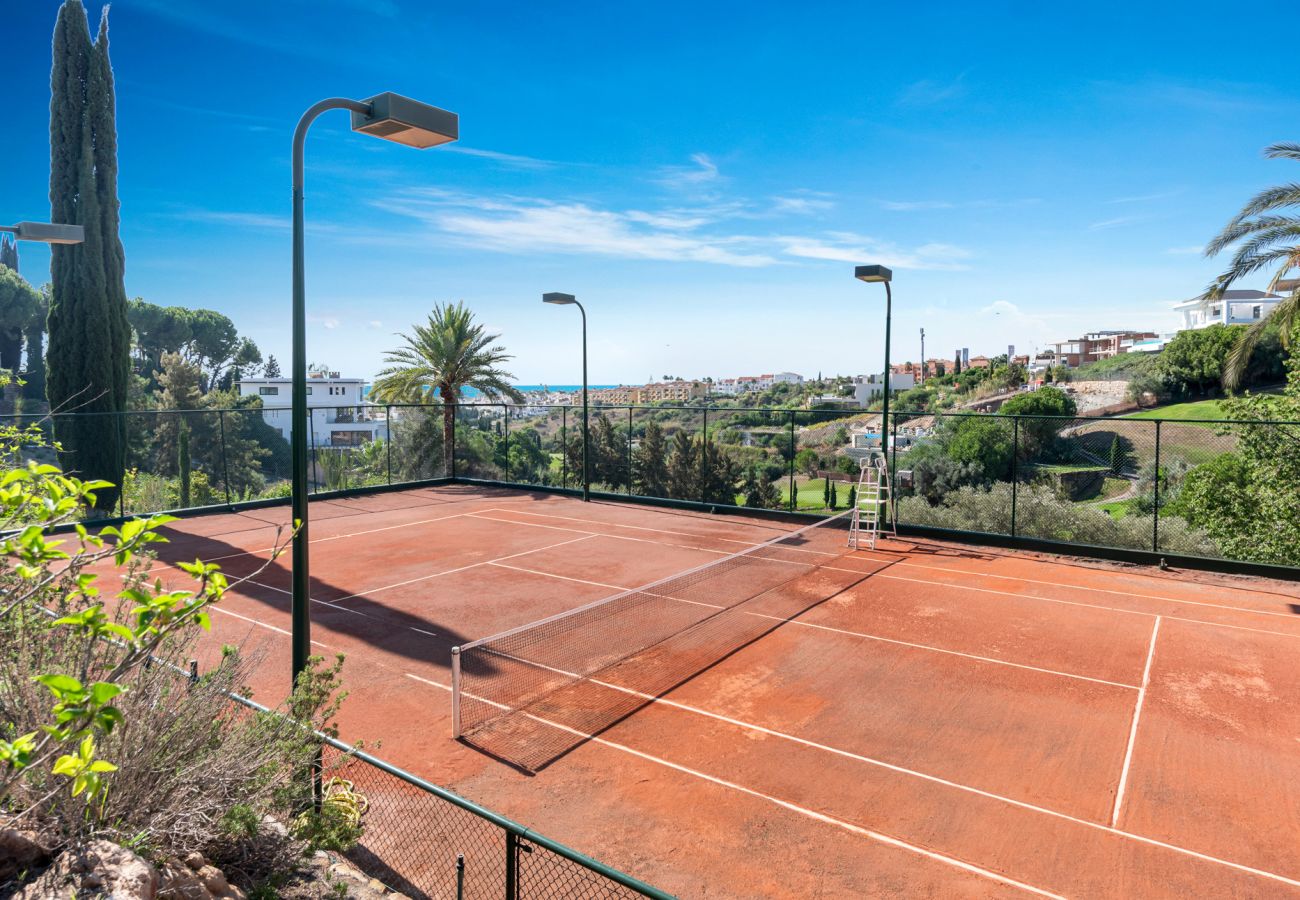 Villa en Estepona - Villa Palm Ridge