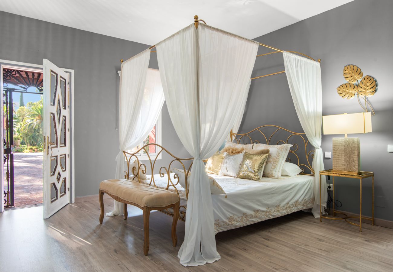Villa en Estepona - Villa Palm Ridge