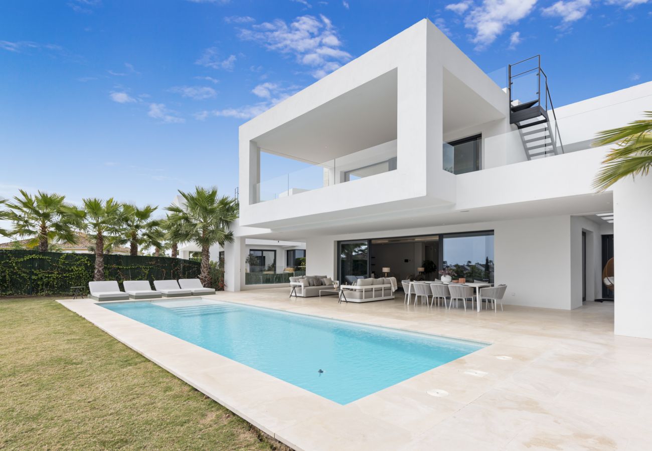 Villa en Estepona - Villa Lulu