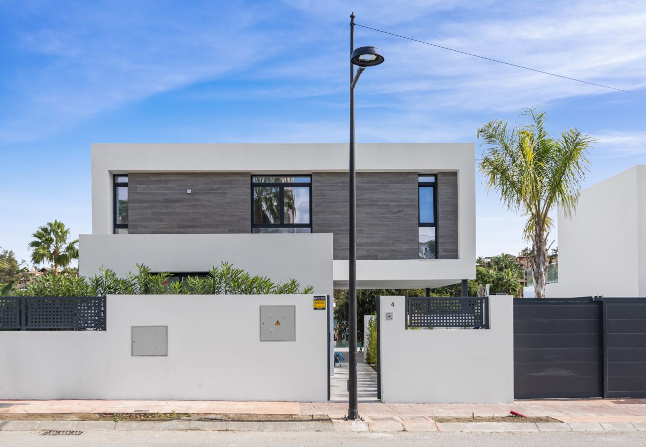 Villa en Estepona - Villa Alba