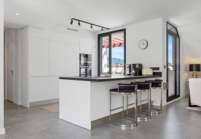 Apartamento en Nueva andalucia - Penthouse Saga Apartamento en Nueva andalucia - Penthouse Saga