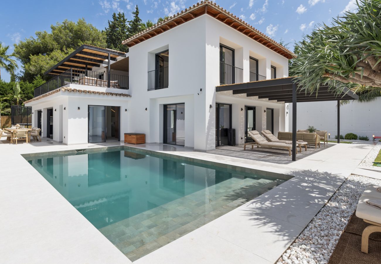 Villa en Nueva andalucia - Villa Artemis