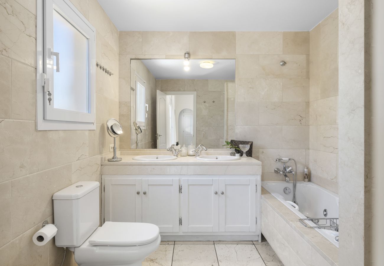 Villa en San Pedro de Alcántara - Villa Limones | Luxury Beachside Villa