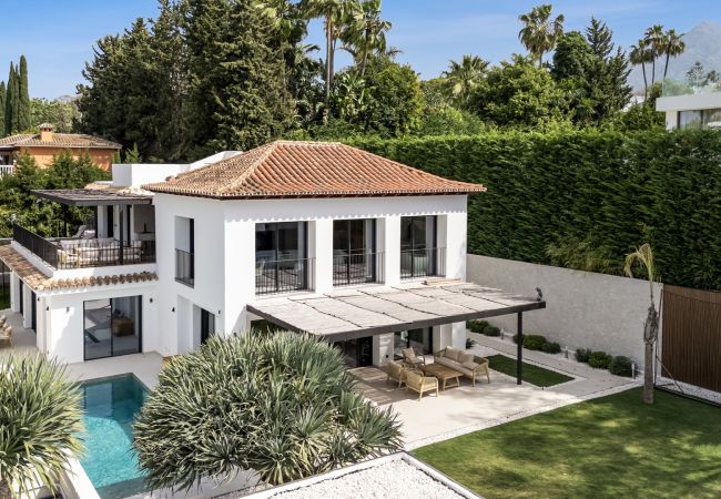 Villa à Nueva andalucia - Villa La Perla