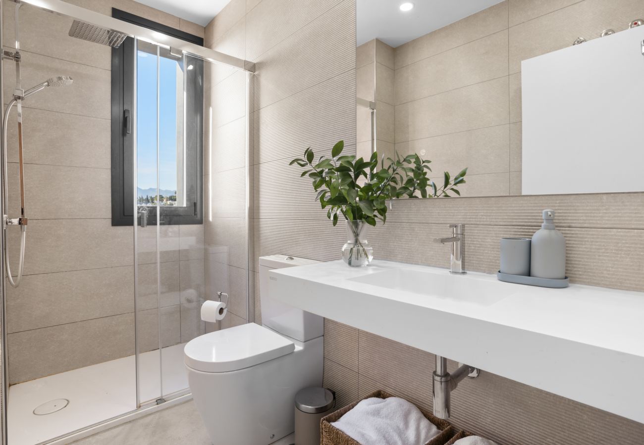 Appartement à Marbella - Cabopino Penthouse with Private Pool