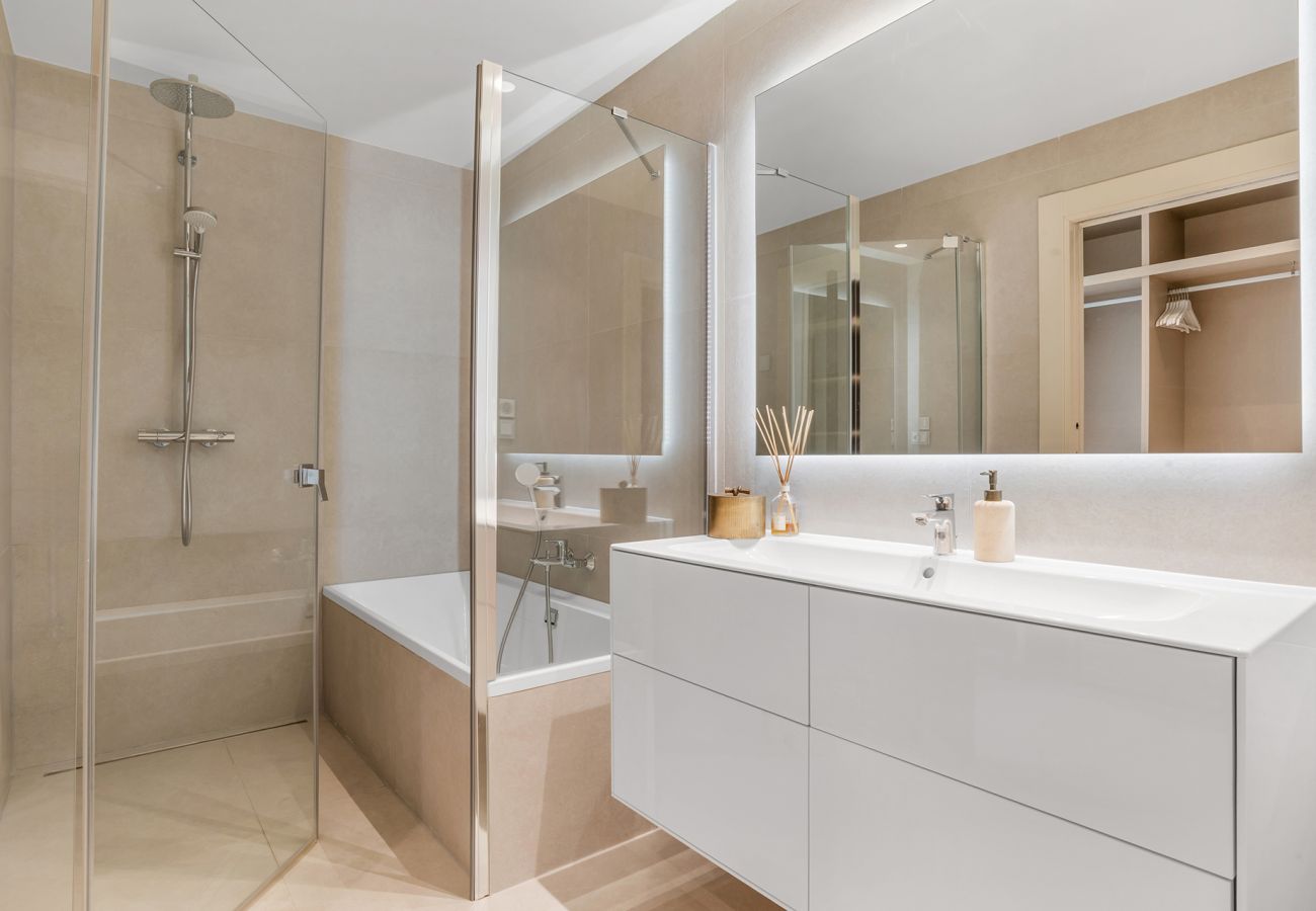 Appartement à Estepona - Luxury Beachfront Velaya