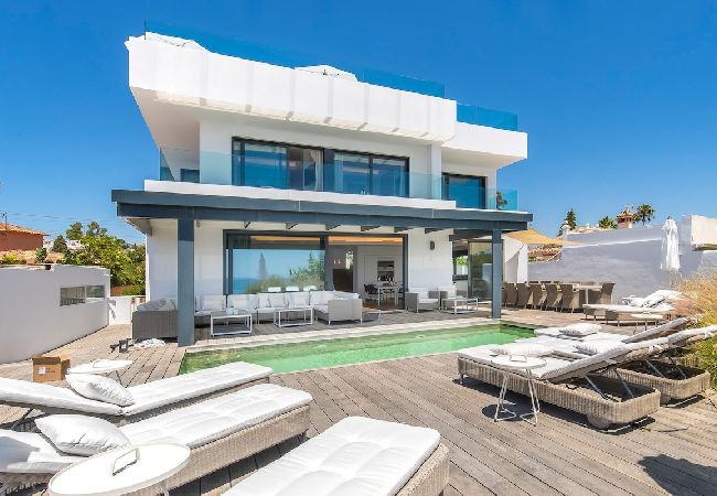 Villa in Marbella - The Beach House