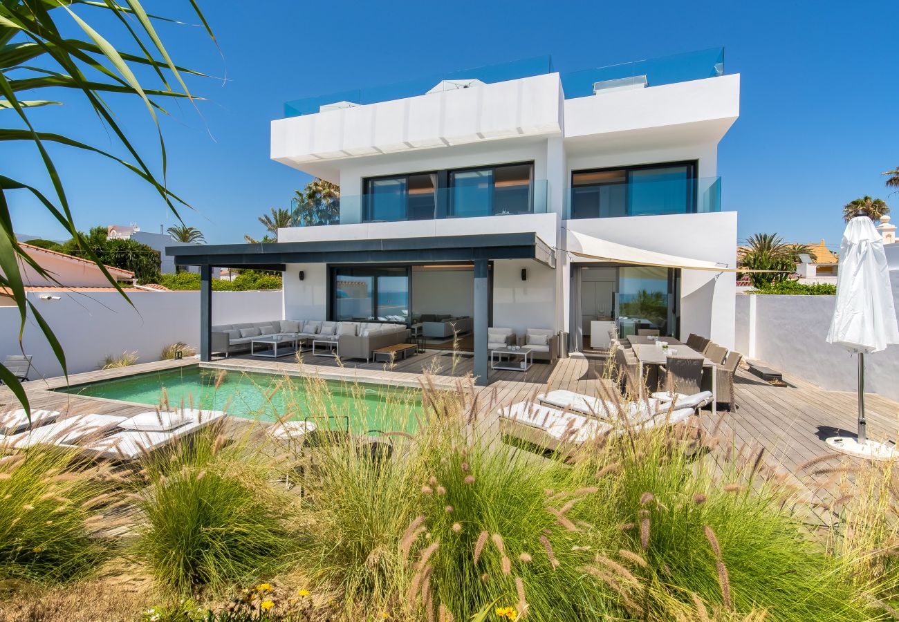 Villa in Marbella - The Beach House